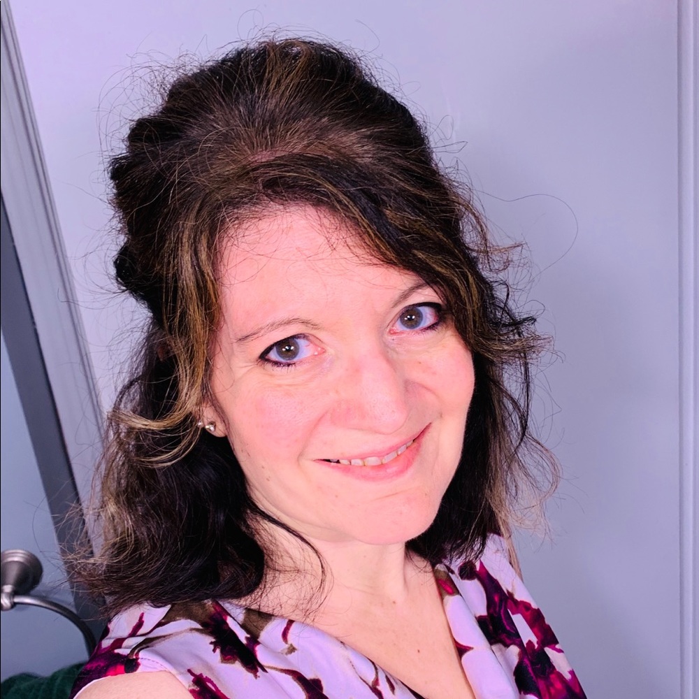 Meet your Posher, Stephanie